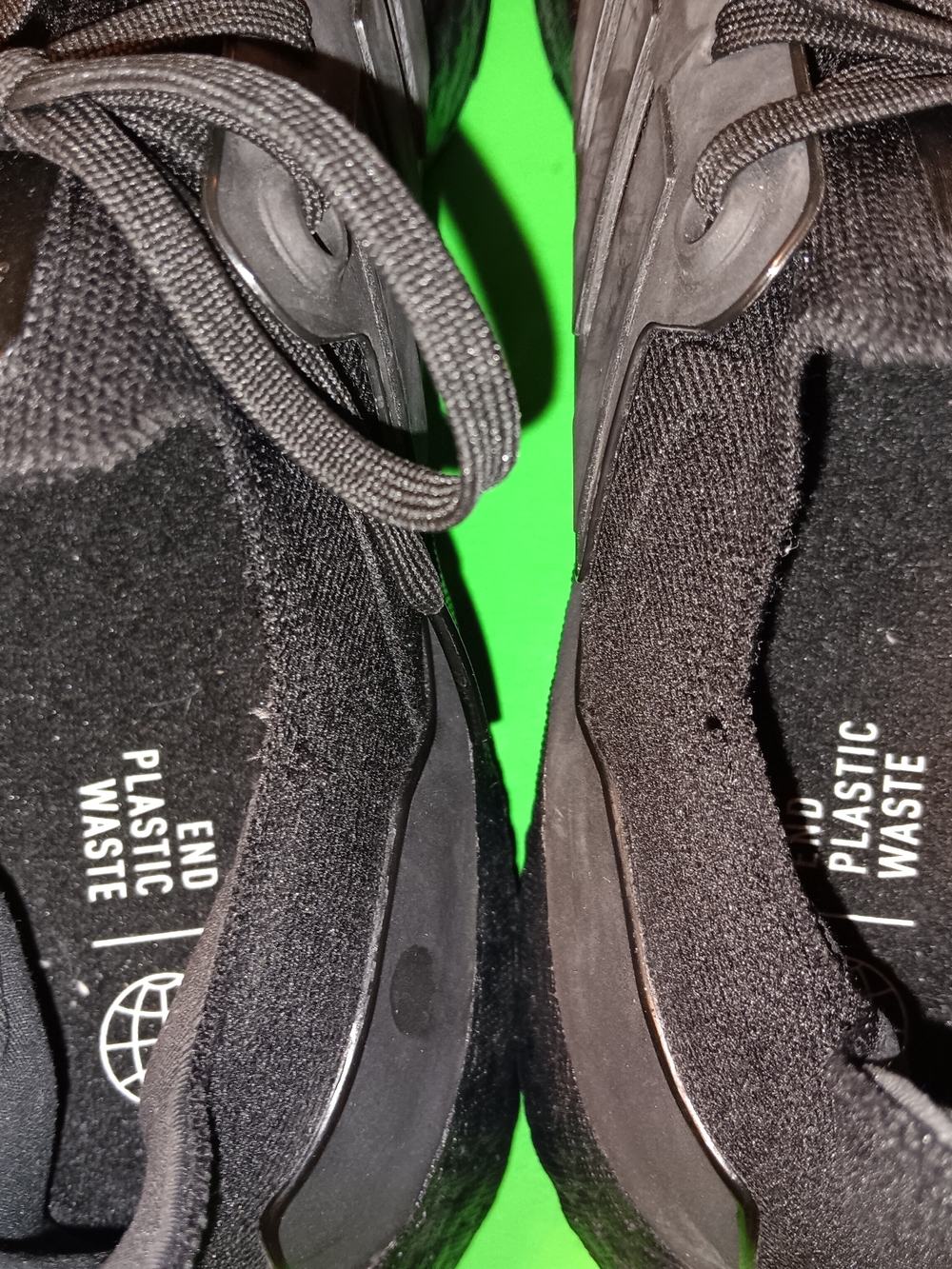 Adidas UltraBoost 22 Running Shoes (GZ0127) Preowned Triple Black Men's Sz 12 - Picture 5 of 12